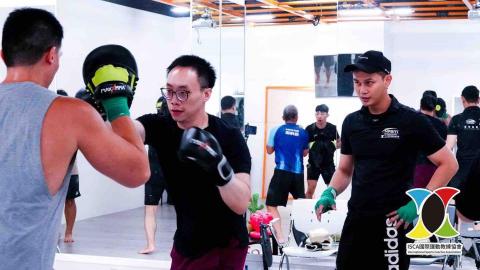 Tommy - 拳擊訓練