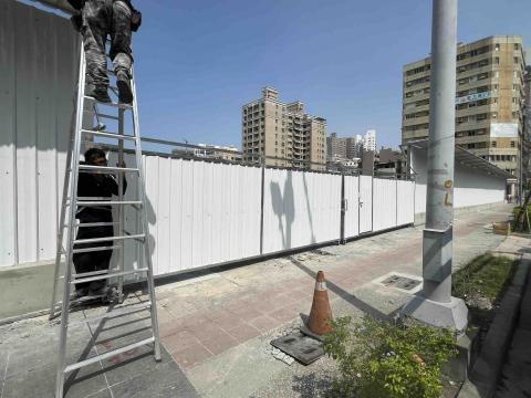 菘賀工程 - 甲種圍籬推拉大門