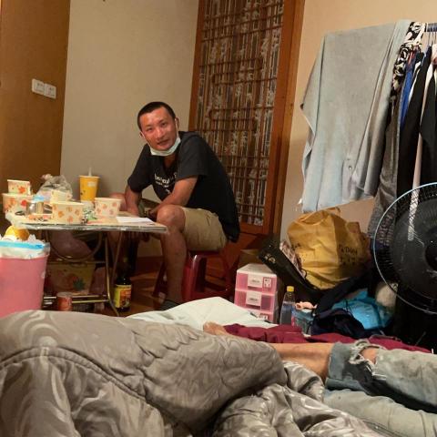 提供100元剪髮營業時間服務的專家潘進仔