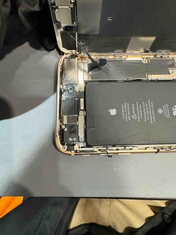 猿動力phone手機維修-逢甲店 - 