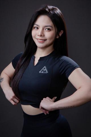 王碩 - 證照
AASFP 亞洲體適能高級私人教練
IHFI 私人體適能教練
AASFP-VIPR 功能性訓練認證
TFCA 運動按摩技術員認證
中華民國整復師認證