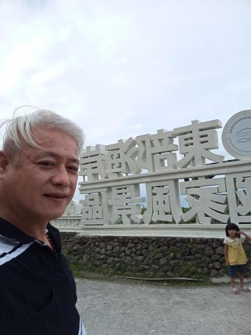 龍少爺小客車有限股份公司 - 歡迎包車旅遊，登山接駁，公司洽公，請提早一天通知