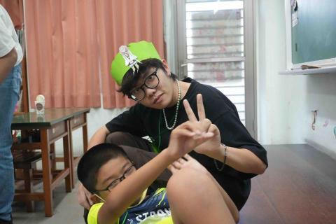 劉岳霖Alex - 大學慈幼社服於國小帶營