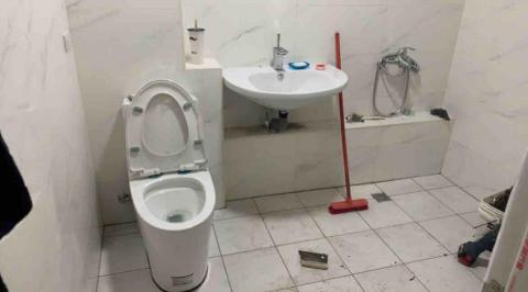 李皓瑋 - 廁所整修