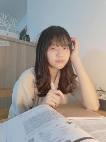 提供n5服務的專家何明熹