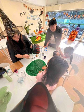 土星垣創意工作室 - 史萊姆巫婆湯
推層出新的新奇活動,陪孩子玩的不亦樂乎~ 土星垣創意工作室 - 史萊姆巫婆湯
推層出新的新奇活動,陪孩子玩的不亦樂乎~