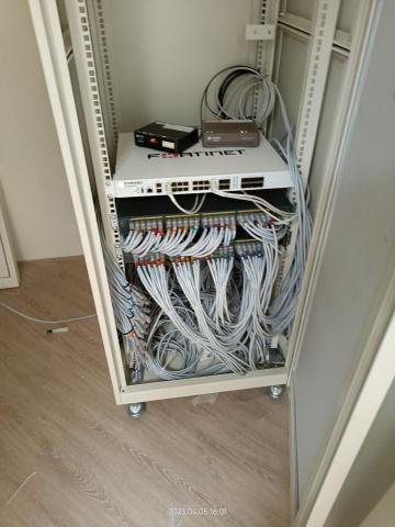 意識科技 - 網路佈線