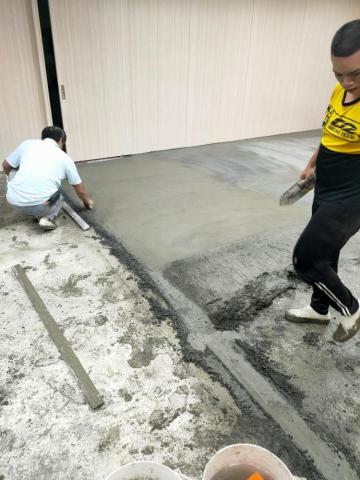 龍贊營造有限公司 - 地面空心打除
重做粉光。貼塑膠地板