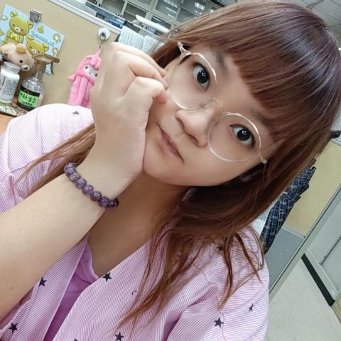 提供中文打字一分鐘服務的專家張小姐