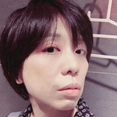 提供加班勞基法服務的專家許小姐