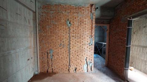 良晟小築 - 室內磚牆隔間配管