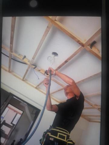 陳義龍 - 裝潢場增加電線