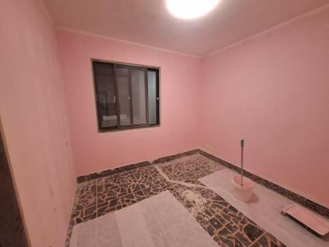 修家工程 - 滾輪施工中