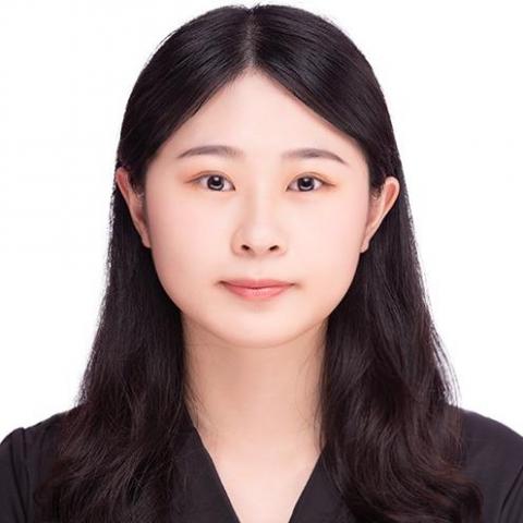 提供經營管理服務的專家Kelly