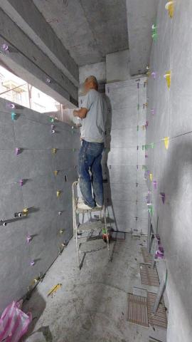 良晟小築 - 浴室壁磚施作