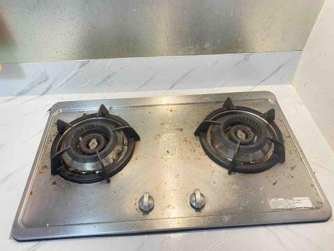 億穗清潔公司 - 