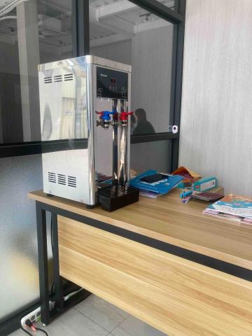 顏先生 -  桌上型溫熱雙溫飲水機