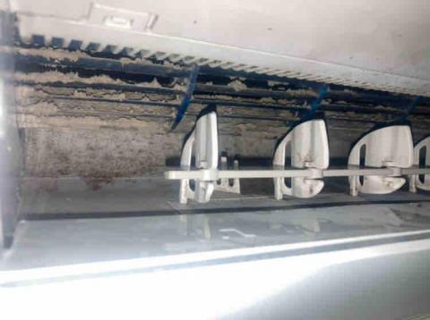 顏先生 - 冷氣清洗前