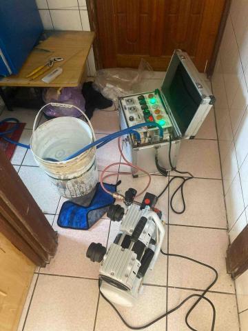 顏先生 - 高週波水管清洗機