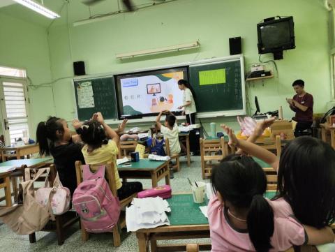 余東駿 - 班級授課