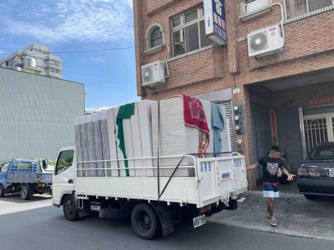 耀揚 - 新傢俱搬運