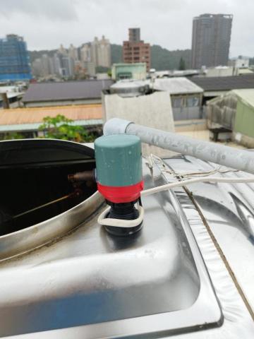 周昆興 - 水塔水位控制器修繕（後）