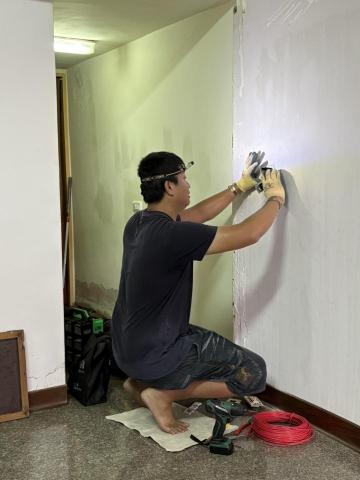 阿賢 - 梧棲-更換插座開關