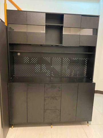 喬森祐家具組裝 - 廠家門片包錯尺寸（上面最右片）