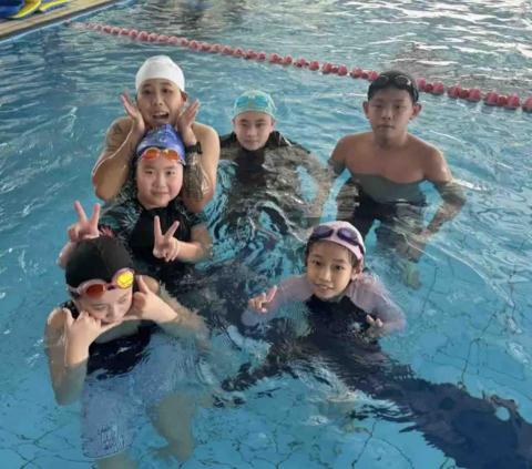 龜甲ONE游泳俱樂部 - 