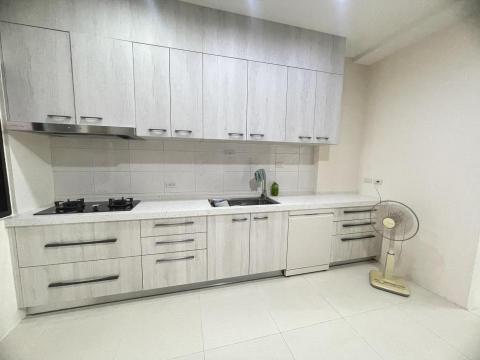 新易來精緻美學清潔團隊 - 整修清潔後的廚房經過娜姐專業用心的巧手煥然一新啵啵亮