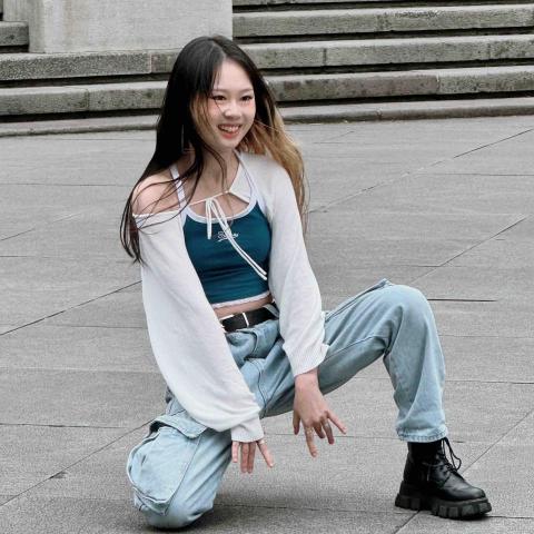 提供kpop 360服務的專家Zoe老師