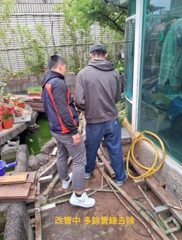 FRP玻璃纖維防水、室內外防水、內外牆油漆、仿石漆、侷限空間 - 台北大安:水電改管 FRP玻璃纖維防水、室內外防水、內外牆油漆、仿石漆、侷限空間 - 台北大安:水電改管