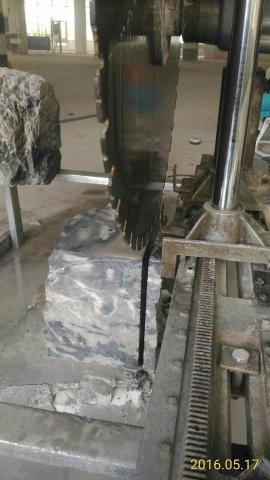 專業鑽孔切割 - 周東 - 業主特殊要求切割噸級原石10公分正四方塊 專業鑽孔切割 - 周東 - 業主特殊要求切割噸級原石10公分正四方塊