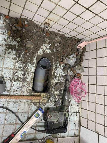 鈨程工程有限公司 - 安裝馬桶前距離修改