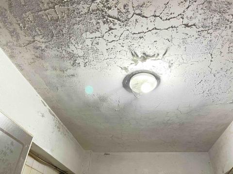 御皇實業工程行 - 天花板清潔前