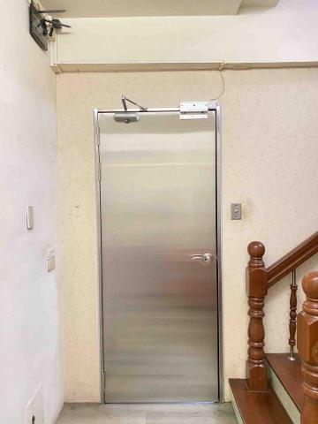 盛原金屬有限公司 - 當鋪-白鐵平板門