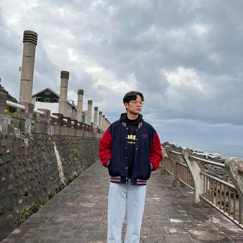 提供分析化學解答服務的專家鄭仁威