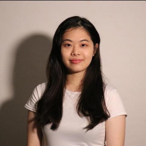 提供相機街服務的專家張庭瑄