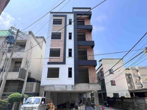 鉅彩塗料工程行 - 頭份銀行二街-黑白仿石漆搭配木紋磚