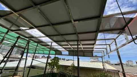 東暘宅修裝潢 - 塑鋁板採光罩工程