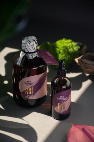 史黛西工作室 Stacy Design Studio - 草本植粹保養品瓶身貼標設計