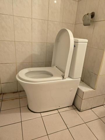 佳銓水電空調工程行 - 更換牆排馬桶