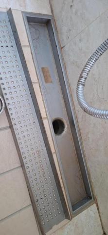 Shr-Rung  Lin 阿鎔 - 浴廁排水孔清潔前