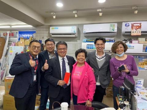 Justin Lee - 經銷商拜訪 頒發激勵獎金