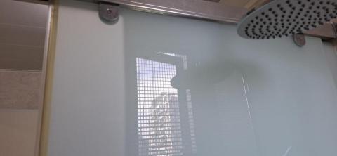 Shr-Rung  Lin 阿鎔 - 乾濕分離玻璃清潔後