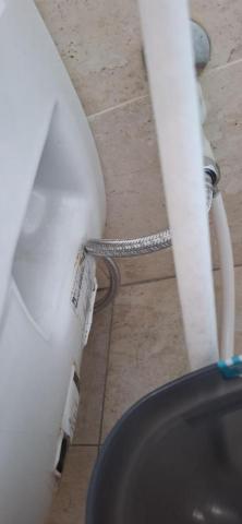 Shr-Rung  Lin 阿鎔 - 馬桶清潔前