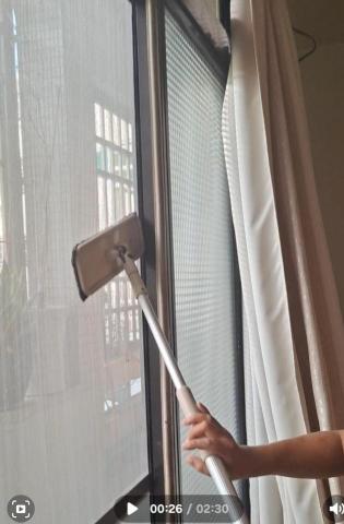 Shr-Rung  Lin 阿鎔 - 窗戶刷洗