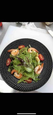 十六饗雀有限公司 - 香煎鮮蝦沙拉