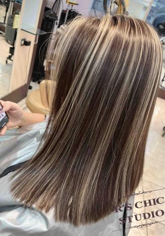 RollyTsai 凱莉 - 手刷挑染