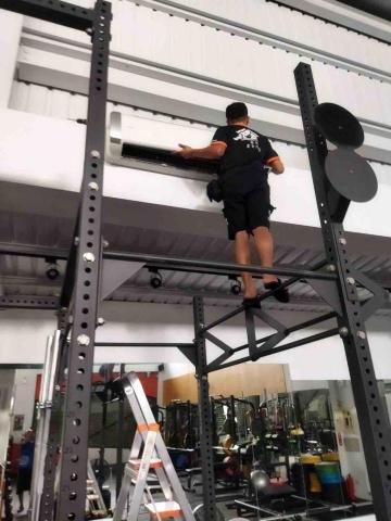 慈恩專業清潔 - 慈恩專業清潔

今日案場說明：台南永康區健身工坊九台冷氣清洗

1️⃣居家清潔（長期定點清潔）
2️⃣分租清潔
3️⃣退租清潔
4️⃣交屋清潔
5️⃣空屋清潔
6️⃣重點區域清潔（如：廚房 浴室 臥室）
7️⃣大樓清洗水塔以及公寓清洗水塔
8️⃣水塔清洗
9️⃣浴室洗除垢清洗
?廚房油汙清洗
1️⃣1️⃣水冷空调水塔清潔
1️⃣2️⃣5~15灑水車出租、工程用水、
園藝澆花、道路清洗、抑制揚塵、自來水運送
1️⃣3️⃣消毒除蟲
1️⃣4️⃣清運清潔
1️⃣5️⃣ 窗型及分離式冷氣清洗
1️⃣7️⃣高樓外牆